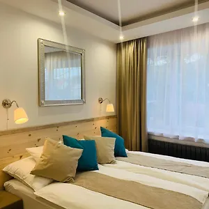Hotel apartamentowy Egria