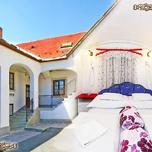 Pensjonat Barokk Vendeghaz